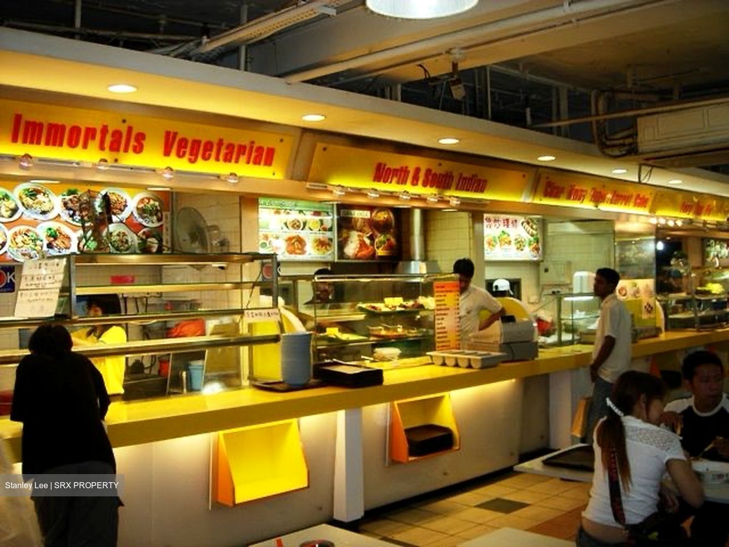Lucky Plaza (D9), Retail #527644371
